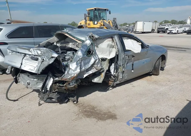 1HGCY1F20RA008077: 39809535