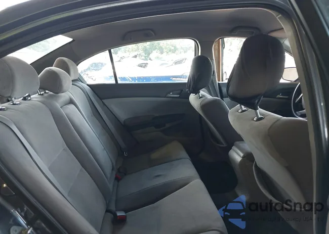 1HGCP2F35AA051304: 39810397