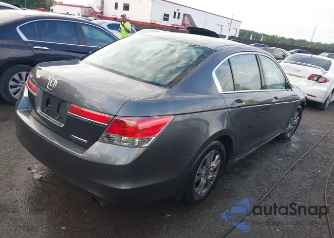 1HGCP2F67CA197412: 39816555