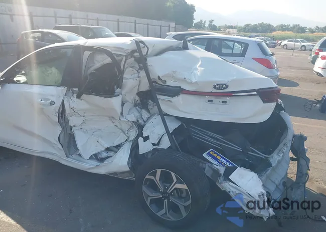 3KPF24AD6LE245727: 39824741