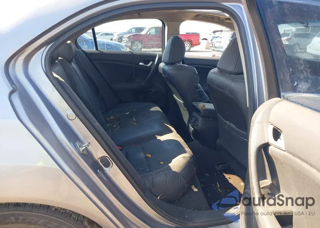 JH4CU2F67BC001462: 39826237