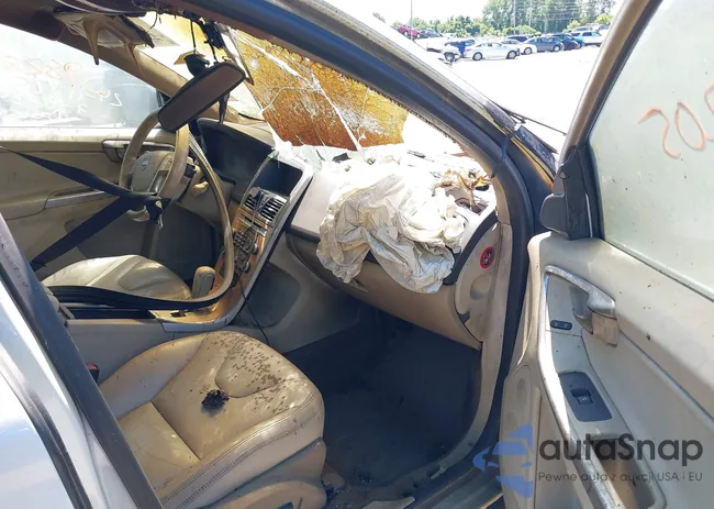 YV4902DZ0B2159567: 39828205