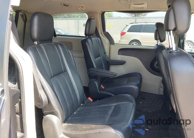 2C4RC1BG2ER211809: 39828981