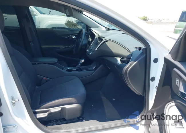 1G1ZB5ST1NF204051: 39838650