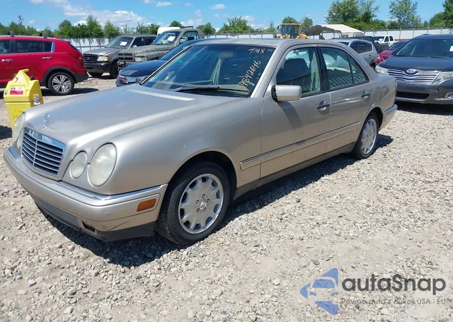 WDBJF65H9XA899139: 39842646