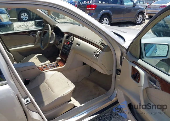 WDBJF65H9XA899139: 39842646