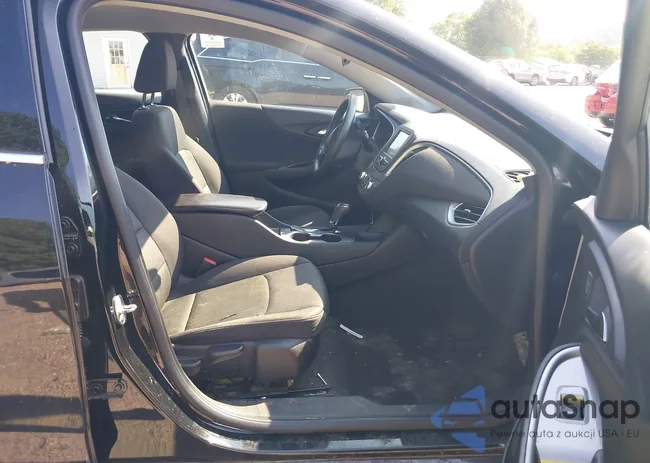 1G1ZB5ST6HF213607: 39843307