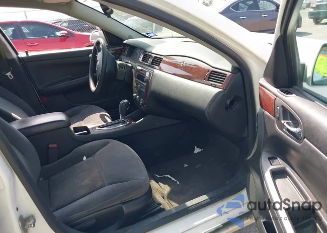 2G1WB58KX89116307: 39865847