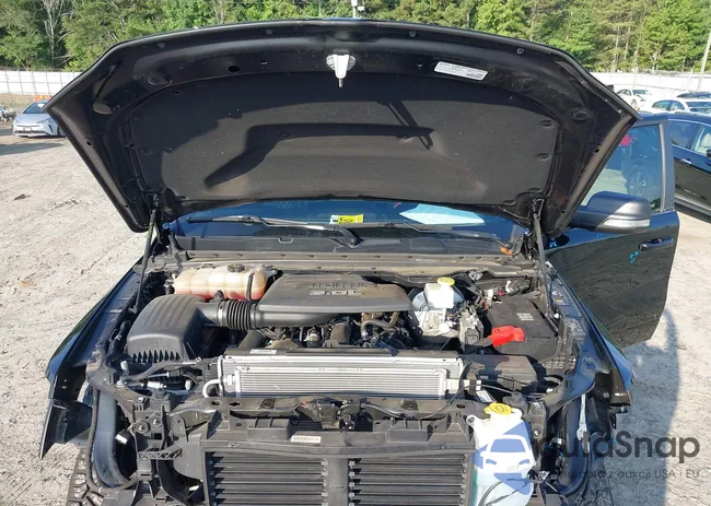 1C6SRFLM0NN131897: 39865302