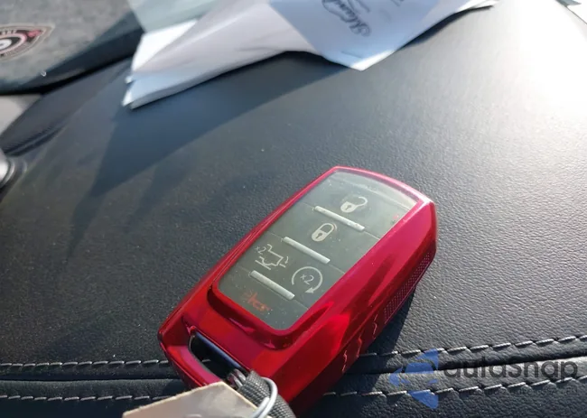 1C6SRFLM0NN131897: 39865302