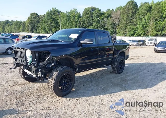 1C6SRFLM0NN131897: 39865302