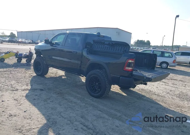 1C6SRFLM0NN131897: 39865302