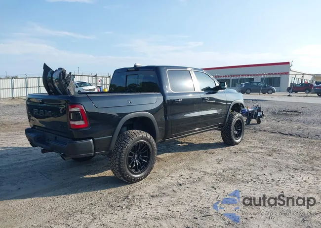 1C6SRFLM0NN131897: 39865302