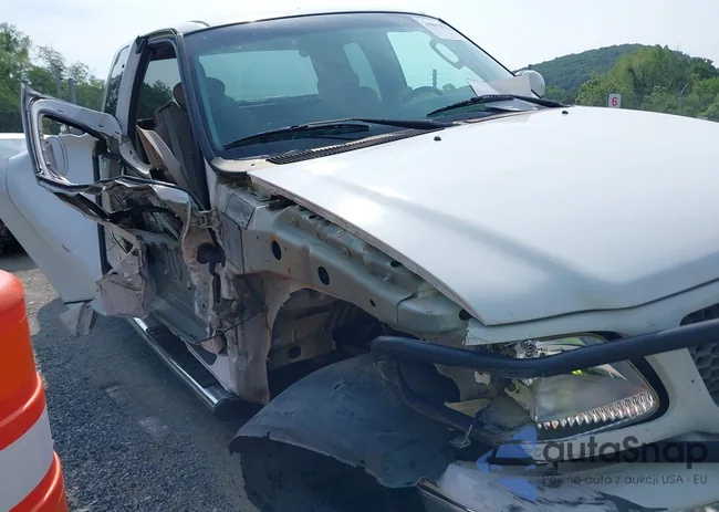 1FTRX18L33NB32233: 39879324