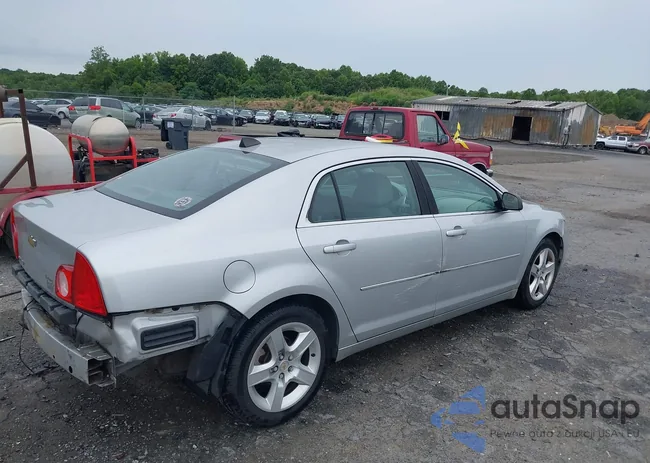 1G1ZB5E05CF117171: 39889046