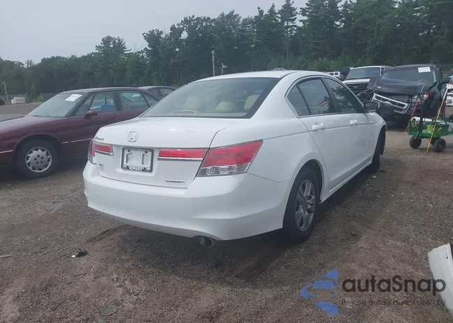 1HGCP2F68CA090109: 39899970