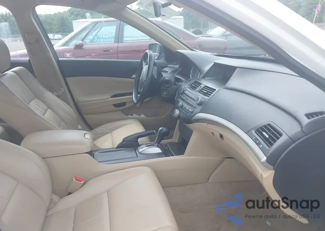 1HGCP2F68CA090109: 39899970