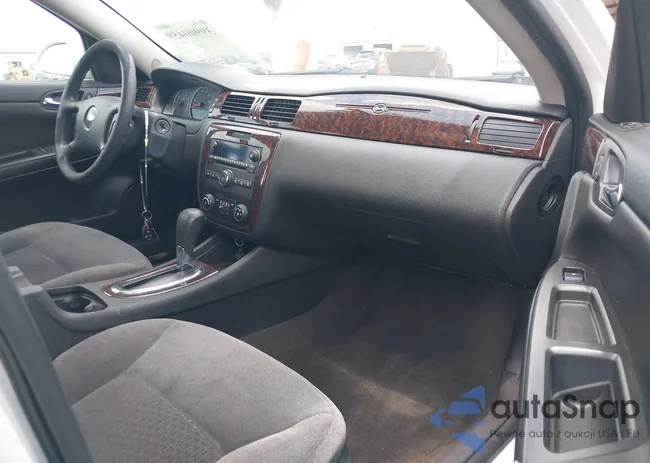 2G1WB5E35G1173704: 39900459