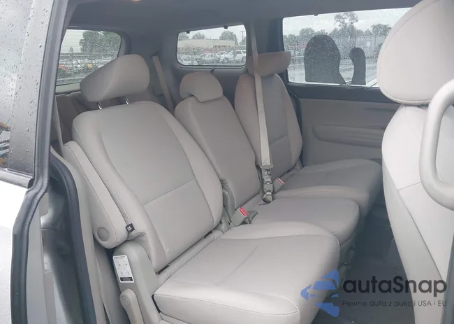 KNDMB5C12G6198052: 39901672