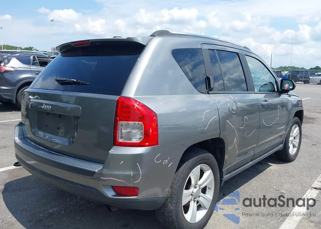 1C4NJDBB6CD588511: 39904588