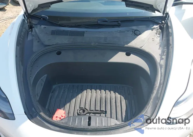 5YJ3E1EAXMF028143: 39905955