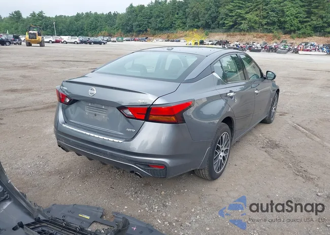 1N4BL4EW8LC115779: 39906944