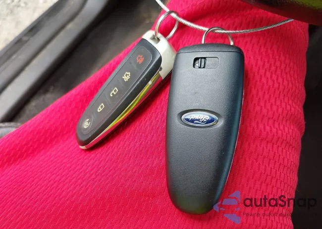 1FADP3J25DL174154: 39908239