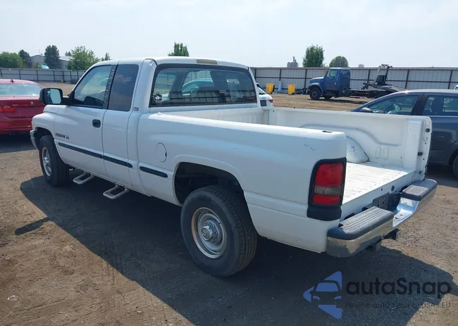 3B7KC23W5XG167228: 39911945