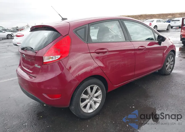 3FADP4EJ2BM132284: 40910841