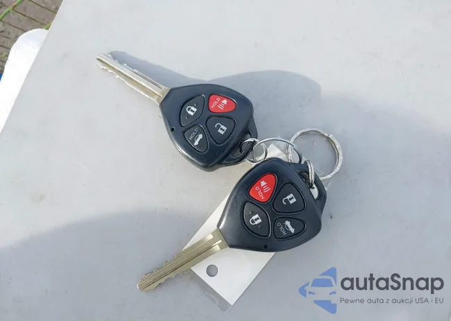 2T1BU4EE9DC054496: 40910654