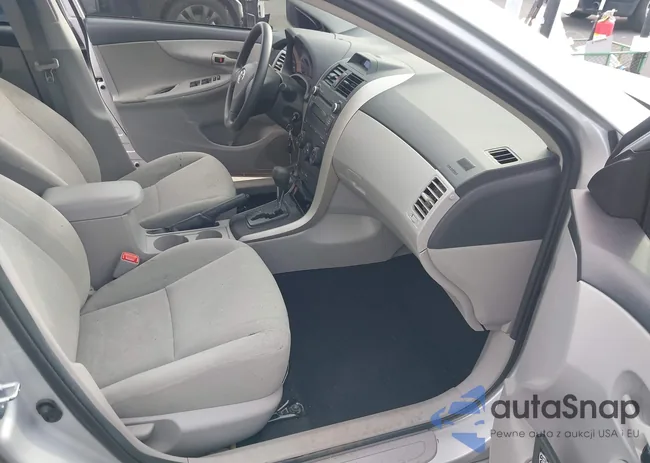 2T1BU4EE9DC054496: 40910654