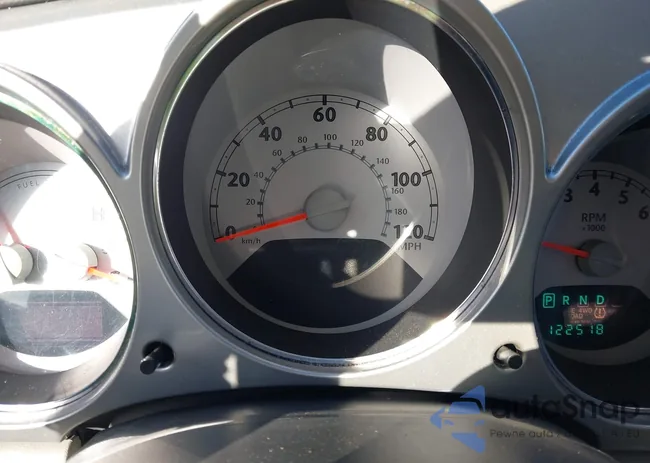 3A8FY48B28T162140: 40915477