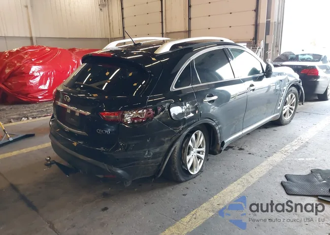 JN8CS1MW7GM400558: 40917829