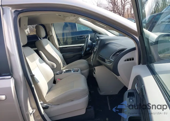 2C4RC1BG5DR677393: 40922981