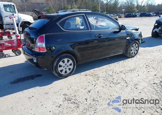 KMHCM3AC0BU202453: 40923010