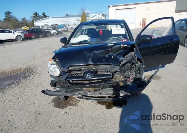 KMHCM3AC0BU202453: 40923010