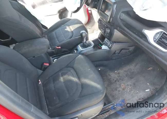 ZACNJABB3KPK04454: 40925772