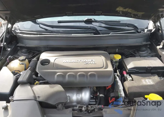 1C4PJLCB9FW542004: 40926296