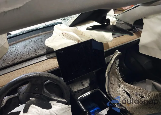 5YJ3E1EA8MF096120: 40927966