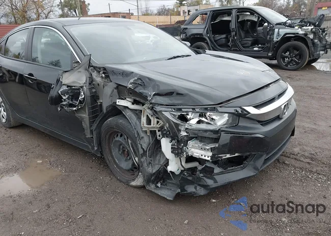 19XFC2F52JE043490: 40928856