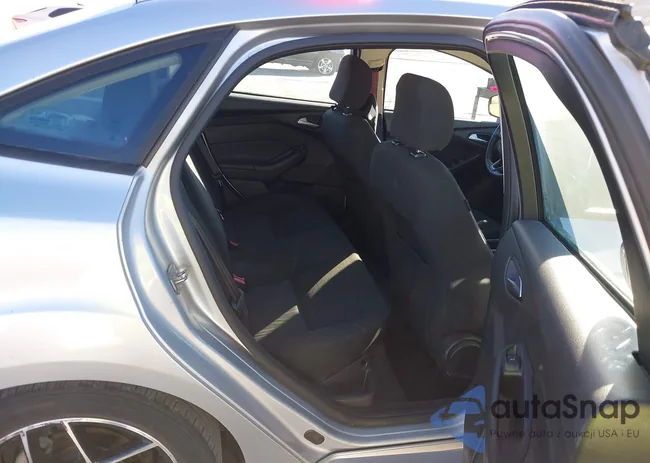 1FADP3FE7FL348733: 40929225