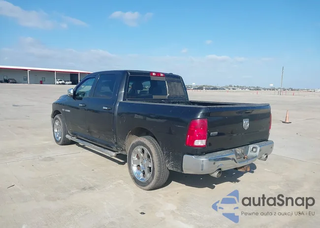 1D3HB13T49S736019: 40930668