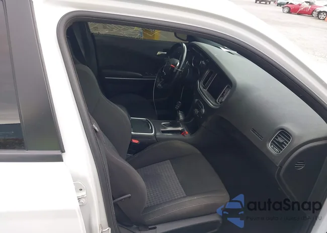 2C3CDXCT8MH547555: 40932154