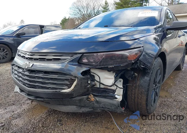 1G1ZB5ST0JF210238: 40932377