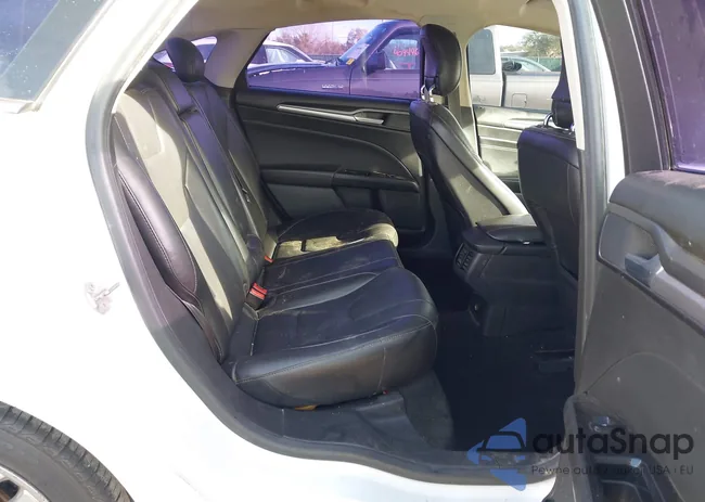 3FA6P0K96ER142934: 40933633