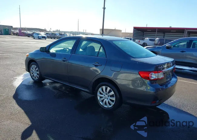 2T1BU4EE0DC968605: 40934988