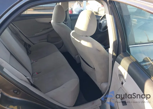 2T1BU4EE0DC968605: 40934988