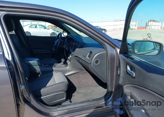 2C3CDXBG4JH135858: 40940290