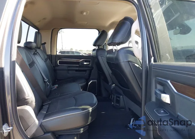 3C6UR5FL4NG325945: 40941949