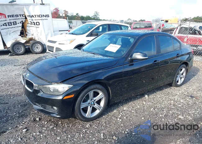 WBA3C1G52DNR44786: 40942026